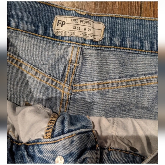 FREE PEOPLE Distressed Cutoff Shorts Sz 27 Denim Jean Embroidery Hem Medium Rise - Picture 5 of 12